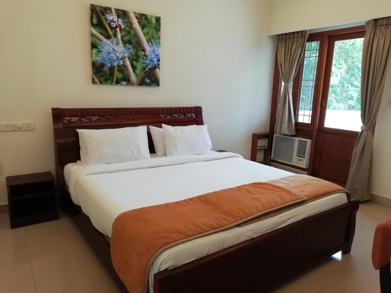 La Grace Integral Retreat Hotel Puduccseri Kültér fotó