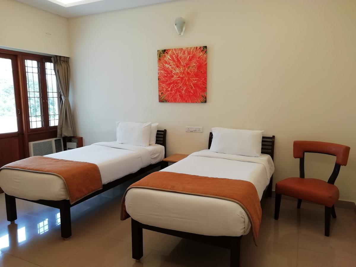 La Grace Integral Retreat Hotel Puduccseri Kültér fotó